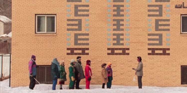 Evrensel Dil (2024) İncelemesi